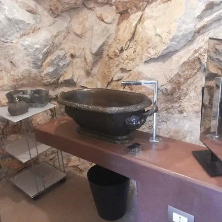 Il Cappero בית הארחה *